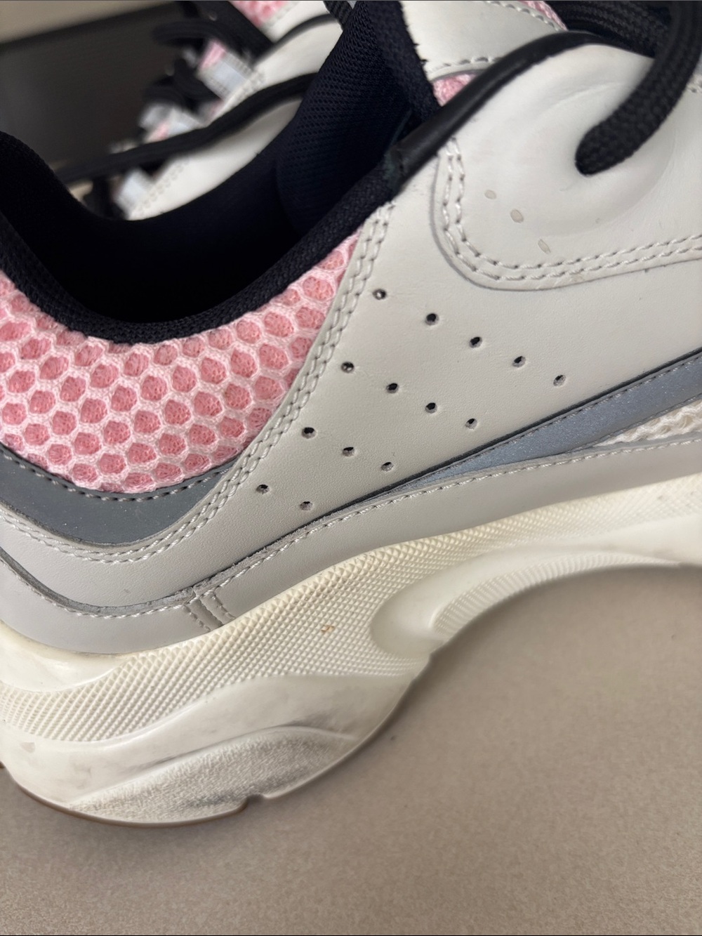 Dior B22 Pale Pink Grey Sneaker - Picture 10 of 10